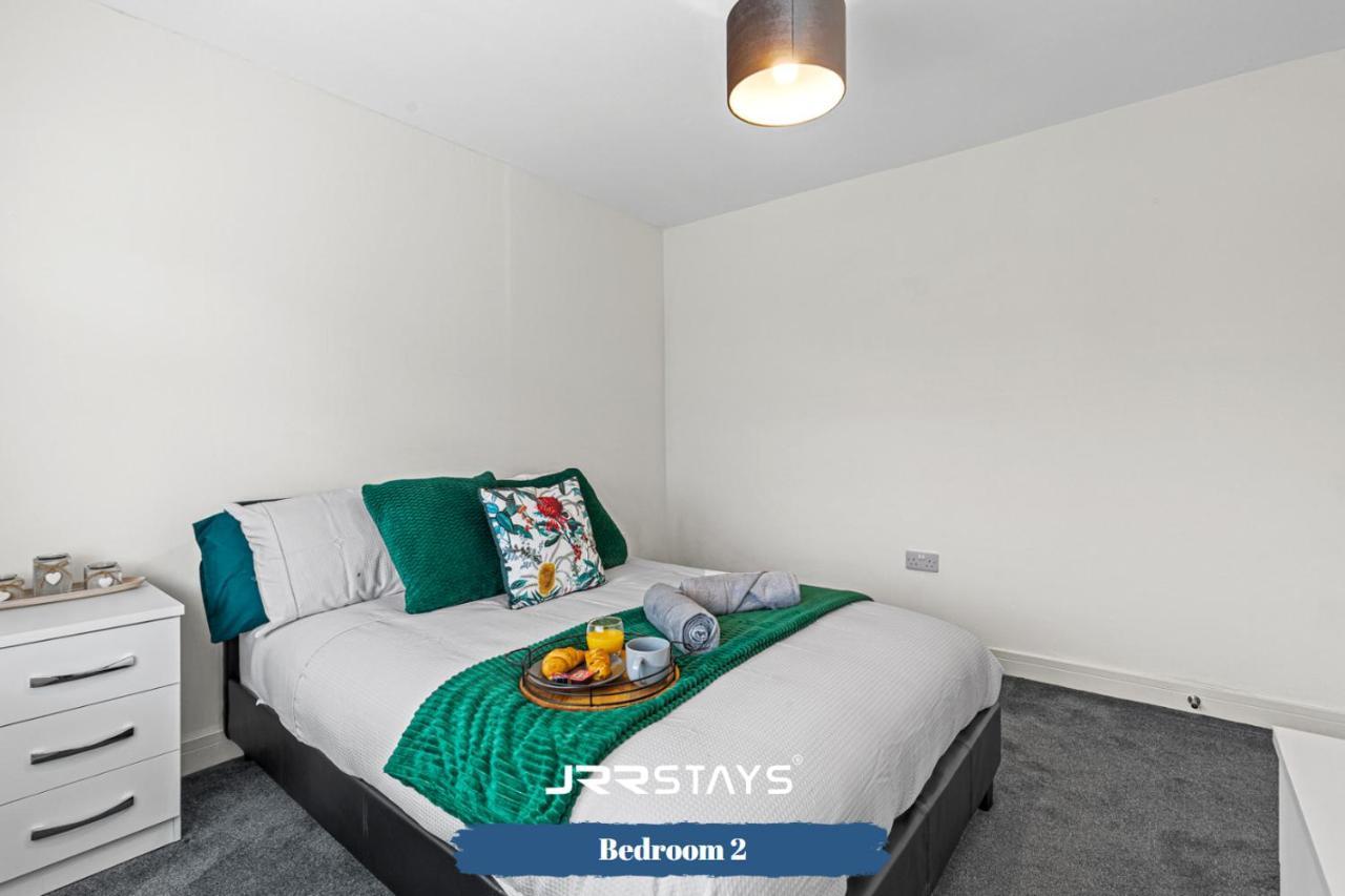 Tipton 3 Bedroom House Garden Sleeps 7 - Jrr Stays Coseley Extérieur photo