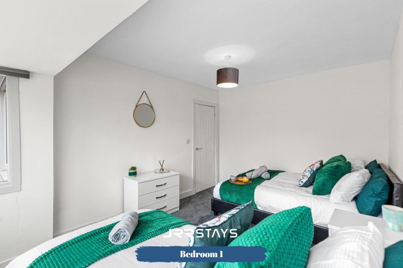 Tipton 3 Bedroom House Garden Sleeps 7 - Jrr Stays Coseley Extérieur photo